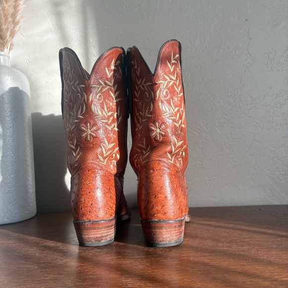 Tony Lama Signature Series Ostrich Leather Western Boots – Women’s 9B - Picture 2 of 16